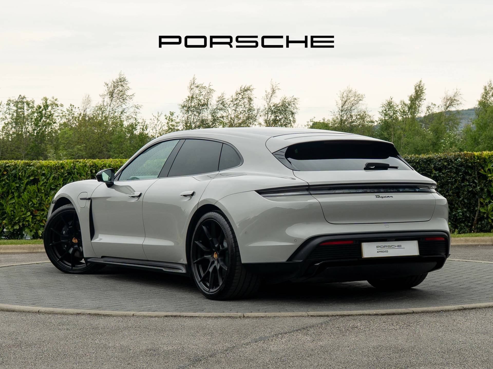Taycan Sport Turismo, photo 2 of 46