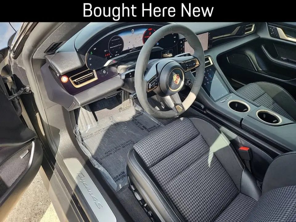 2025 Porsche Taycan S - Photo 31