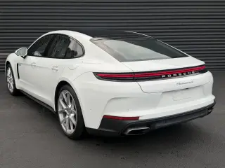2025 Porsche Panamera 21