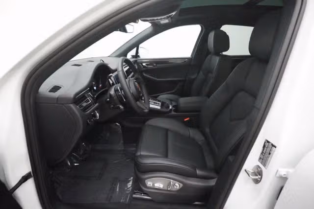 2026 Porsche Macan S - Photo 26