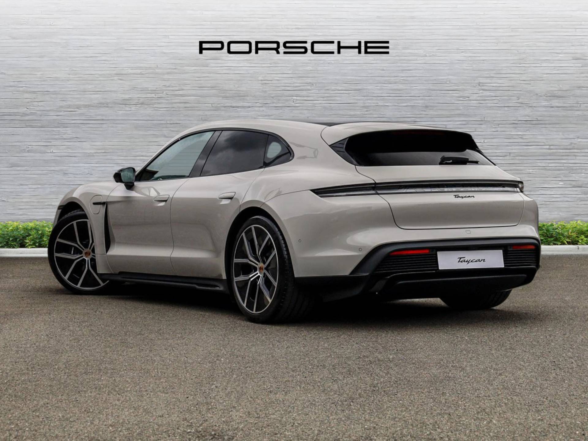 Taycan Sport Turismo, photo 2 of 44