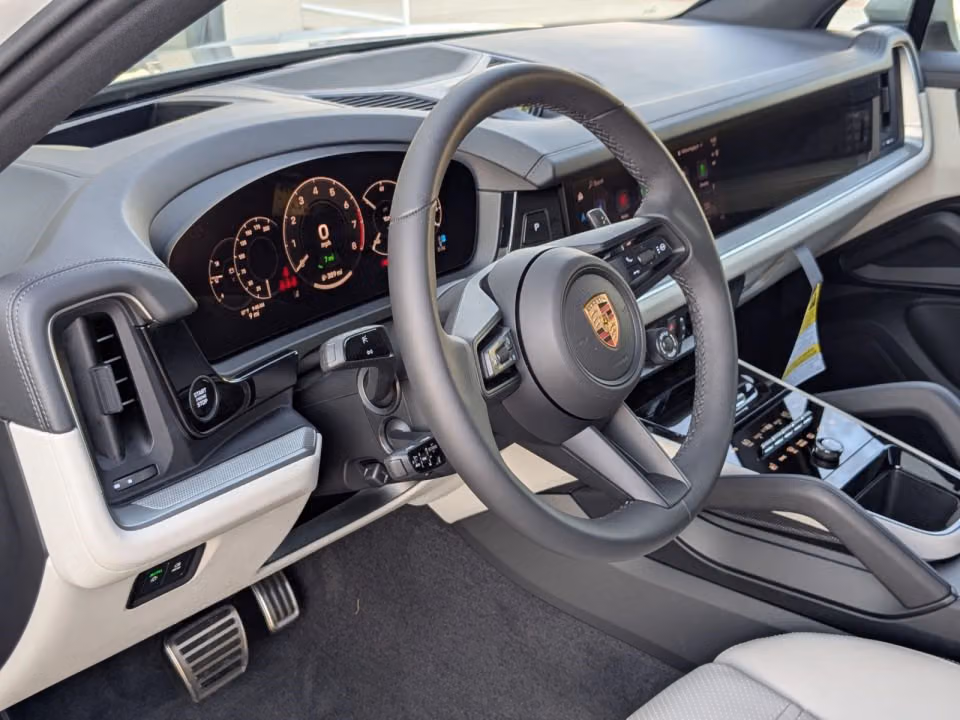 2026 Porsche Cayenne S E-Hybrid - Photo 27
