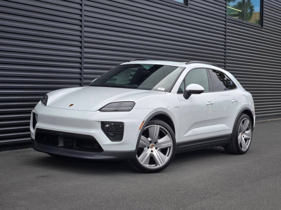 2026 Porsche Macan