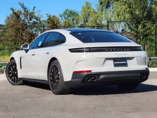 2025 Porsche Panamera 4 E-Hybrid - Photo 21