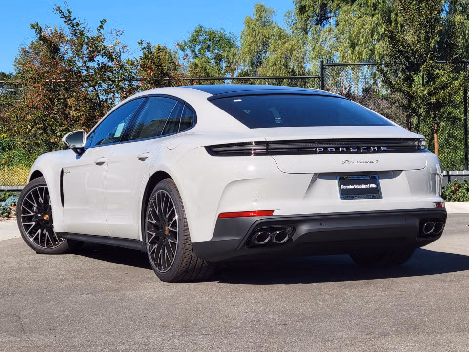 2025 Porsche Panamera 4 E-Hybrid - Photo 19