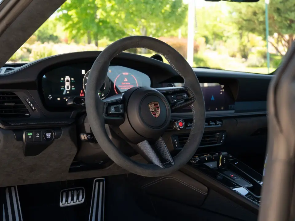 2026 Porsche 911 GTS - Photo 31