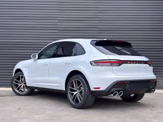 2026 Porsche Macan Base - Photo 17