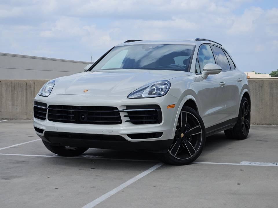 2023 Porsche Cayenne Base