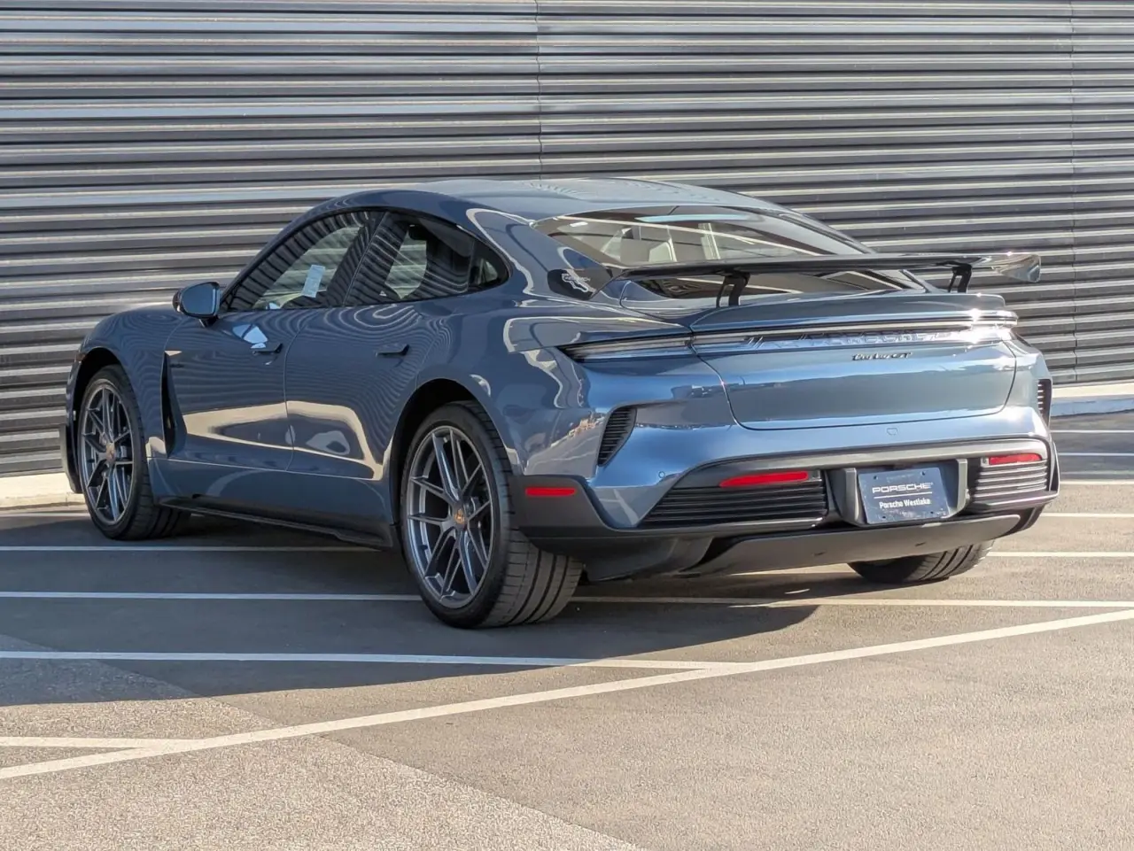 2025 Porsche Taycan Turbo GT with Weissach Package - Photo 24
