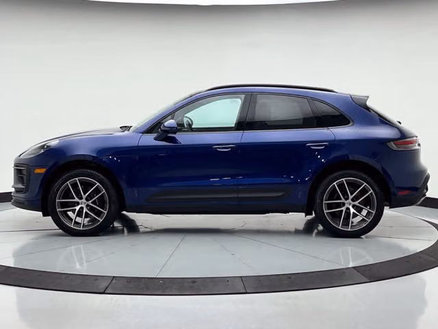 2025 Porsche Macan Base - Photo 10