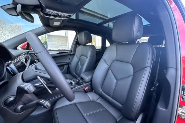 2026 Porsche Macan Base - Photo 34