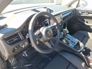 2026 Porsche Macan Base - Photo 25