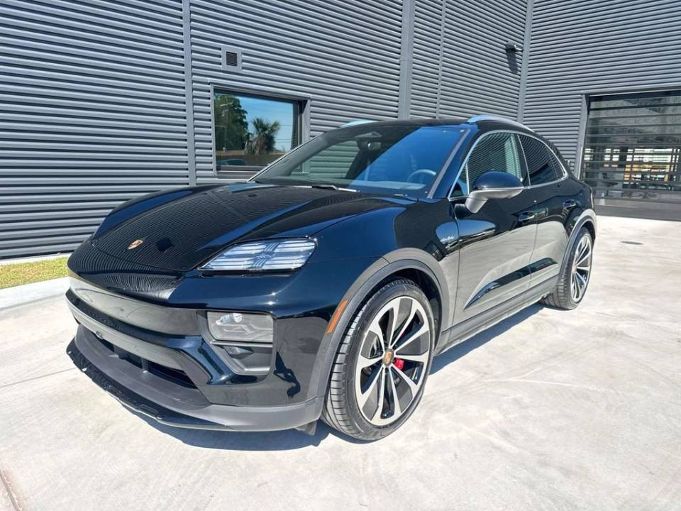 2025 Porsche Macan S