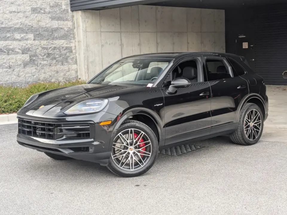 2026 Porsche Cayenne S E-Hybrid - Photo 7