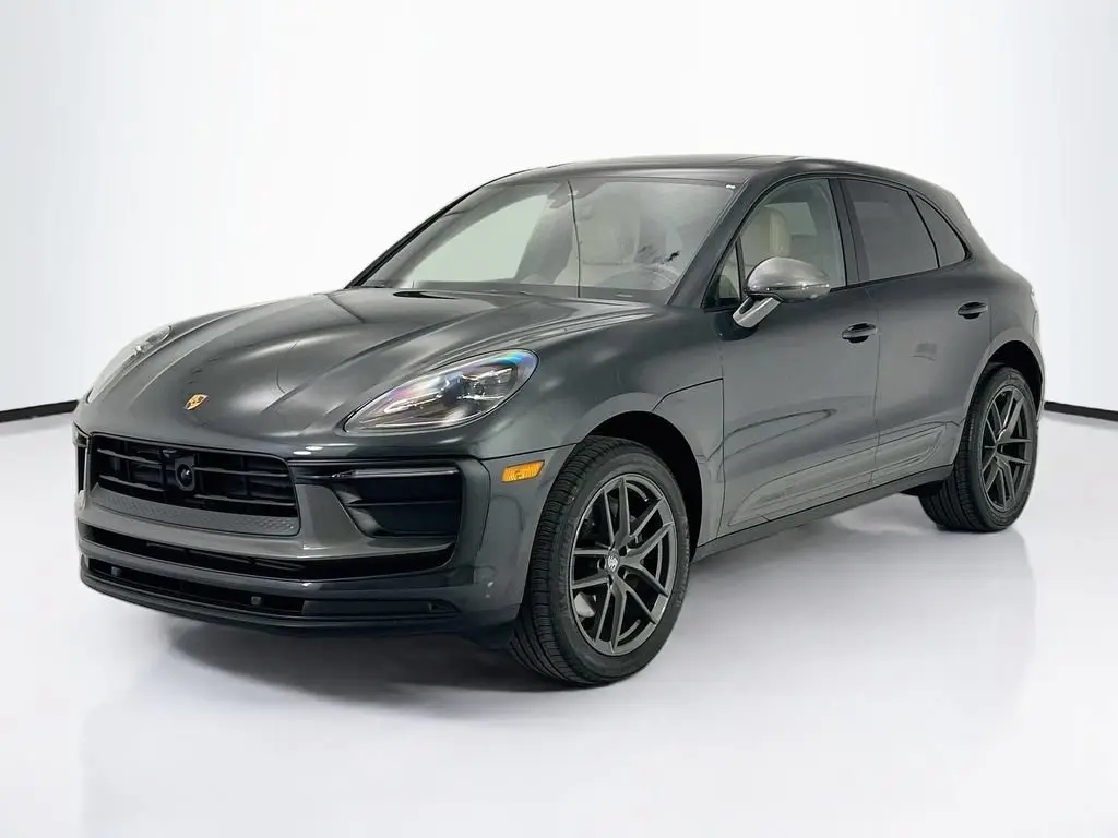 2025 Porsche Macan Base - Photo 8