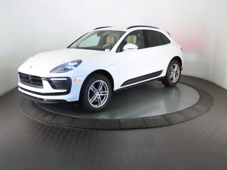 2026 Porsche Macan