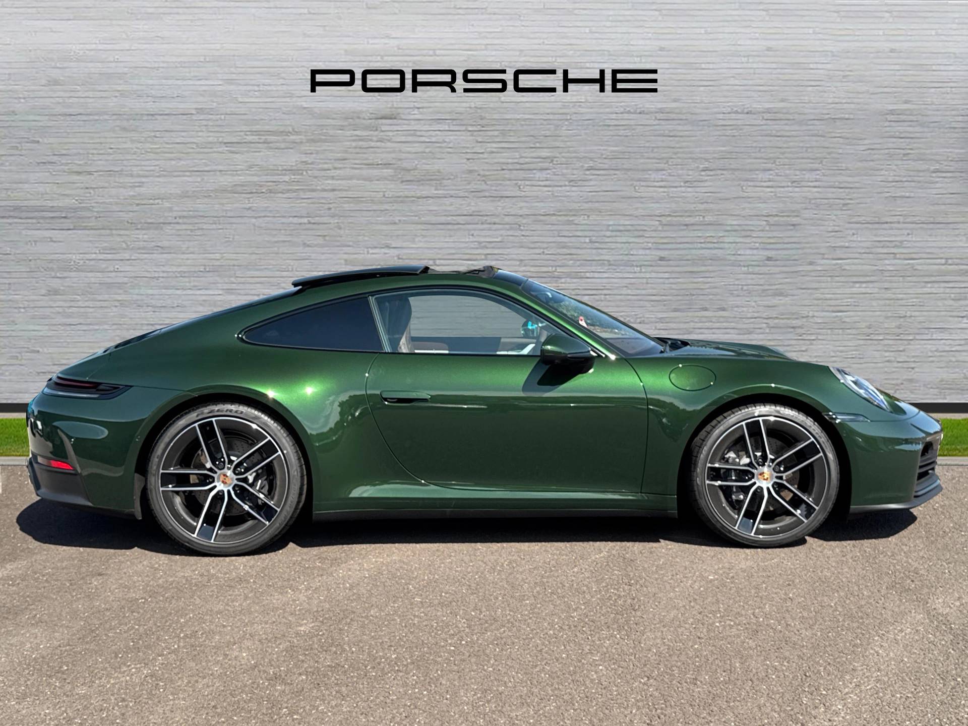 911 Carrera, photo 2 of 31