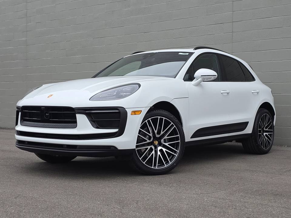 2025 Porsche Macan Base