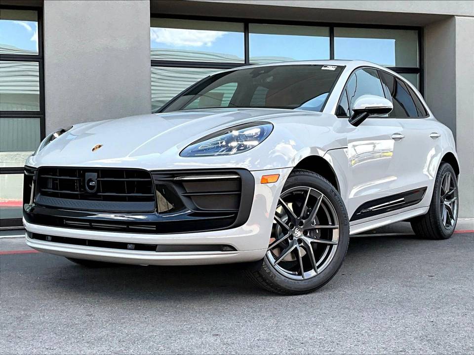 2025 Porsche Macan T