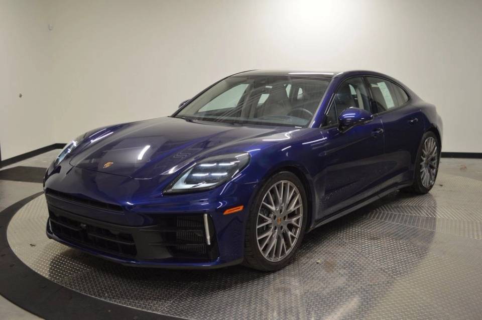 2025 Porsche Panamera Base