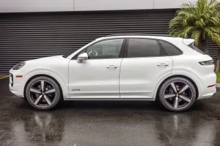 2026 Porsche Cayenne GTS - Photo 13