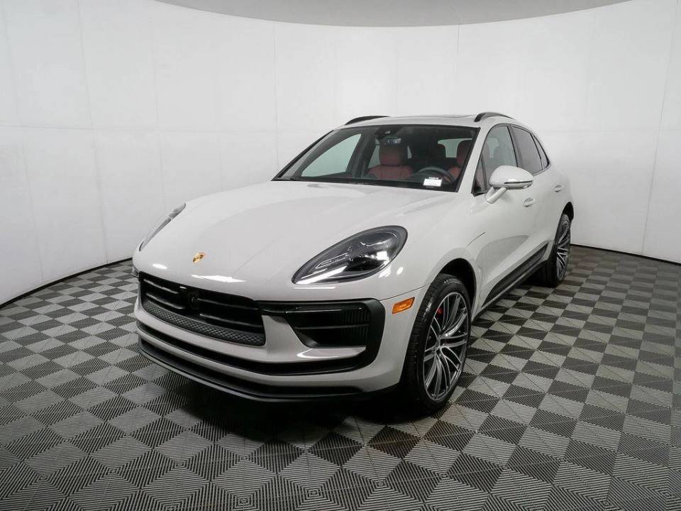 2026 Porsche Macan