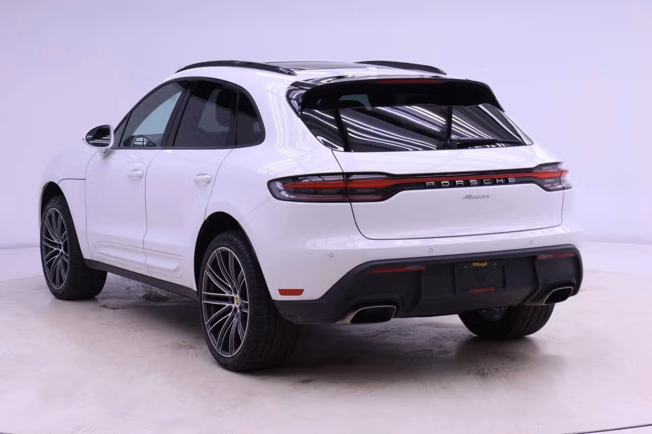 2025 Porsche Macan - Photo 20