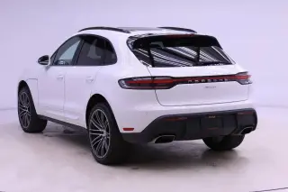 2025 Porsche Macan - Photo 21