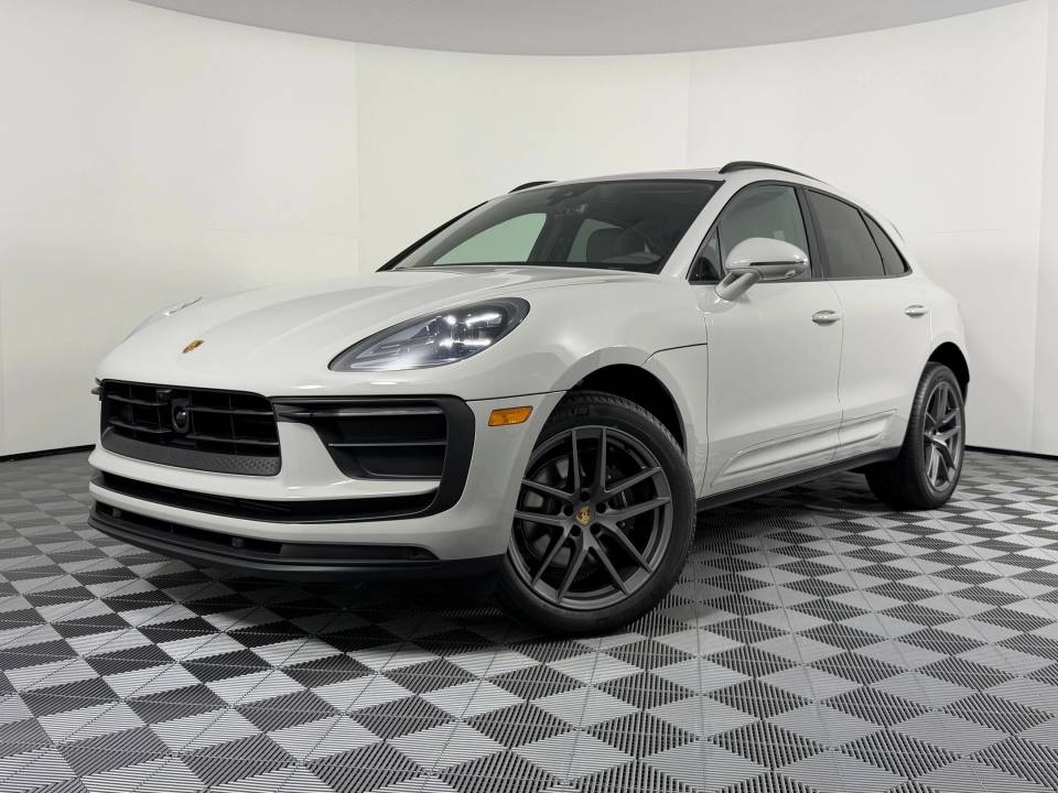 2026 Porsche Macan