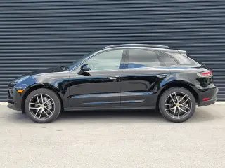 2025 Porsche Macan Base - Photo 13