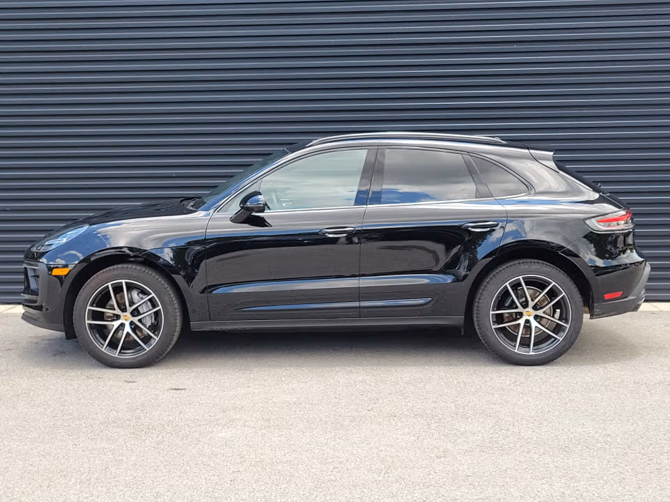 2025 Porsche Macan Base - Photo 11