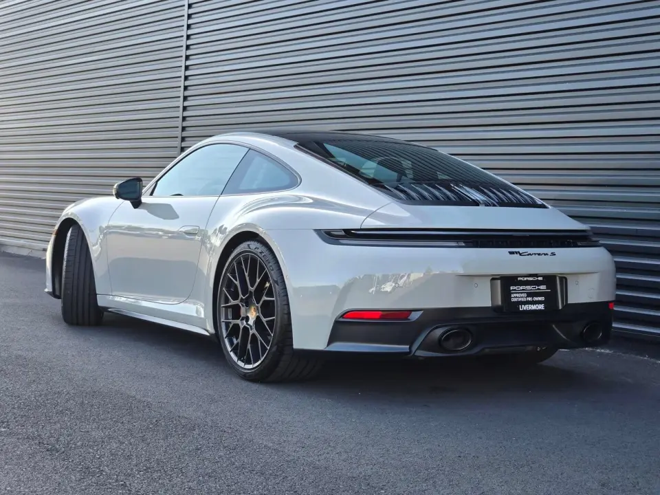 2025 Porsche 911 S - Photo 31
