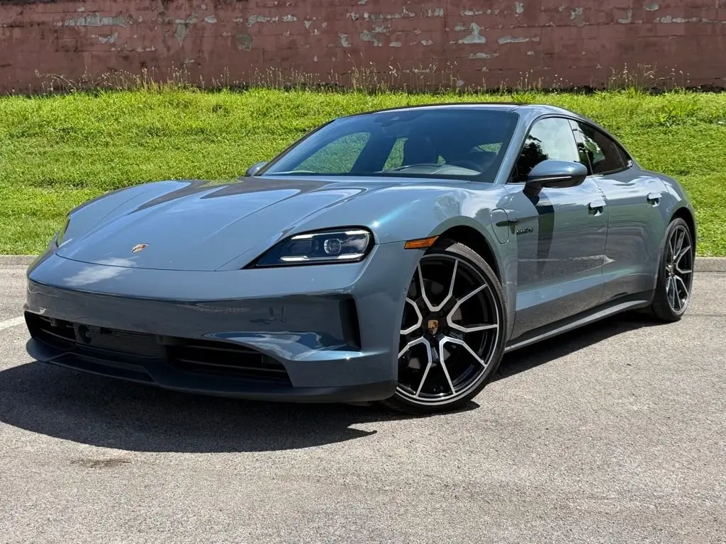 2025 Porsche Taycan Base - Photo 8