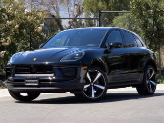 2026 Porsche Macan's photo