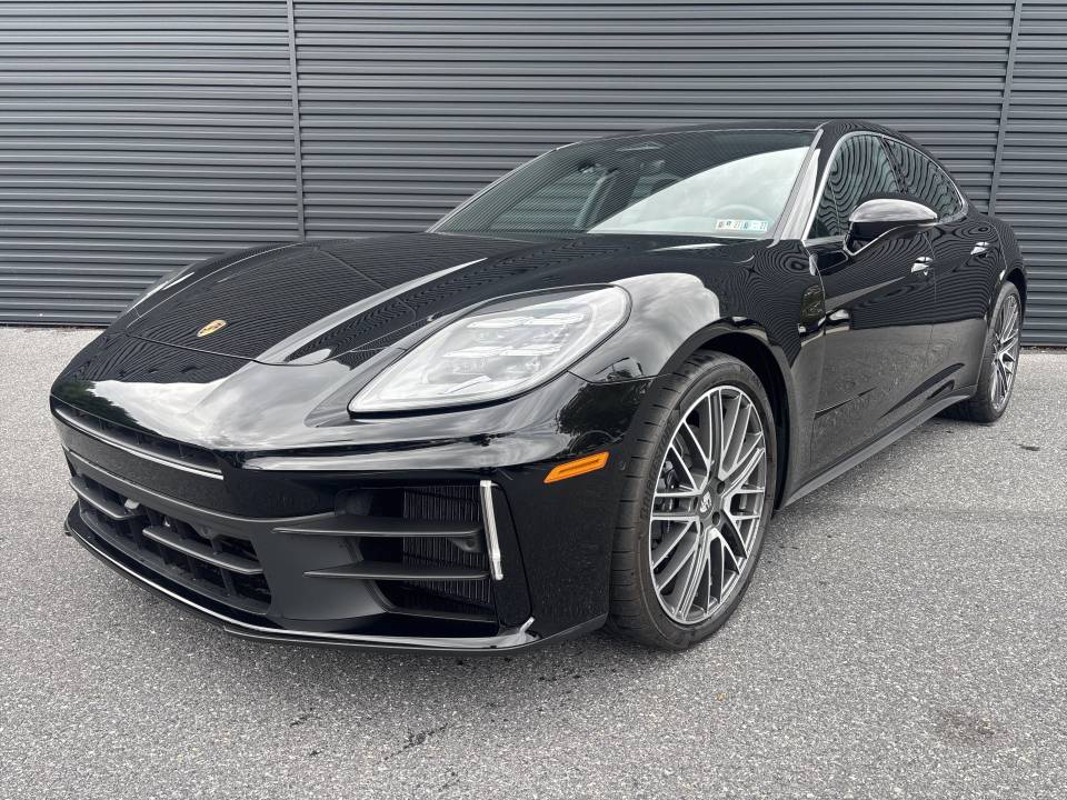 2026 Porsche Panamera Base