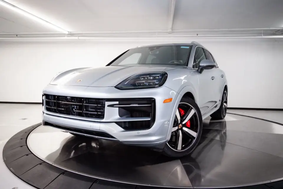 2026 Porsche Cayenne S - Photo 7
