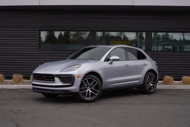2026 Porsche Macan - Photo 6