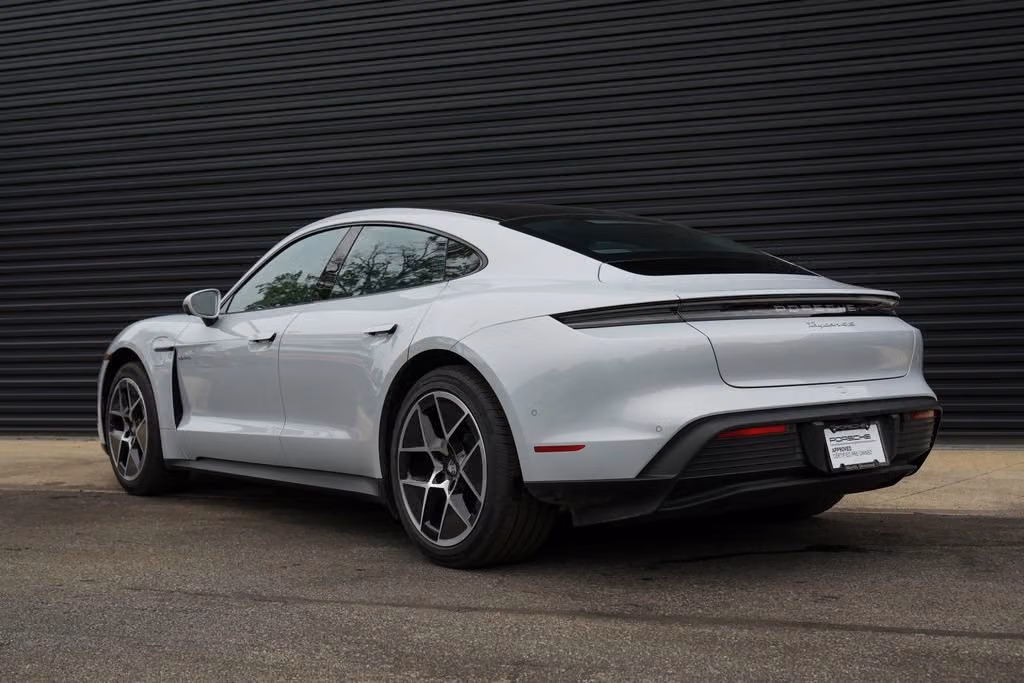 2025 Porsche Taycan S - Photo 20
