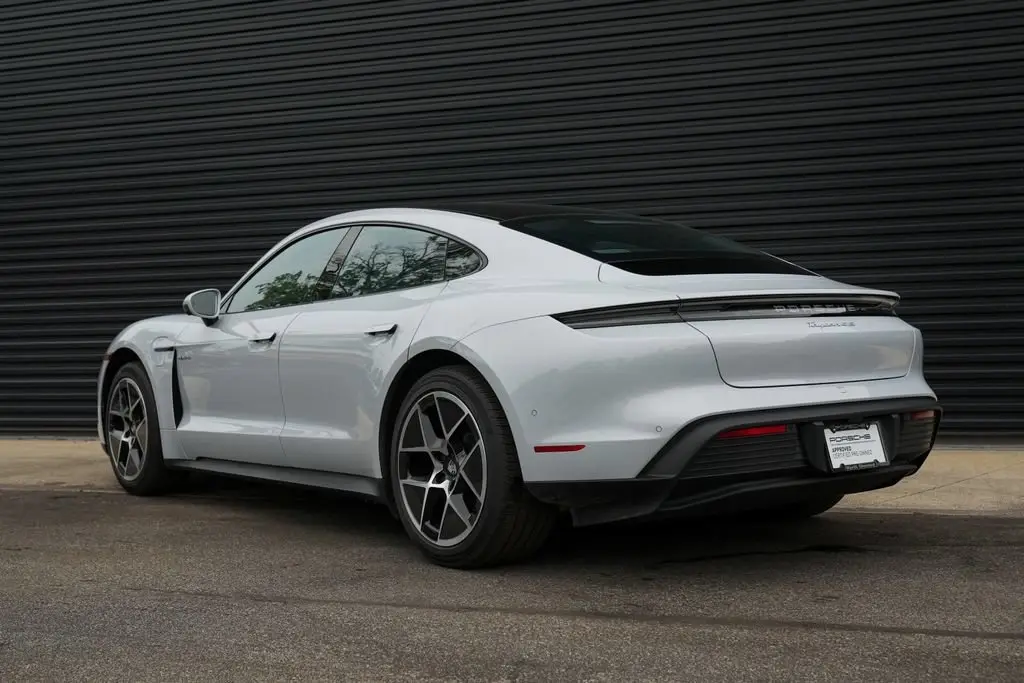 2025 Porsche Taycan S - Photo 24