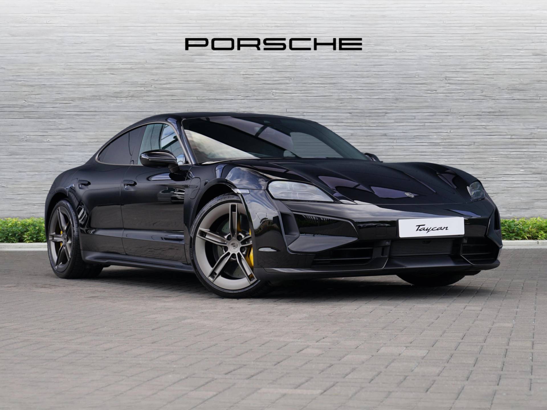 Taycan Turbo S, photo 1 of 66
