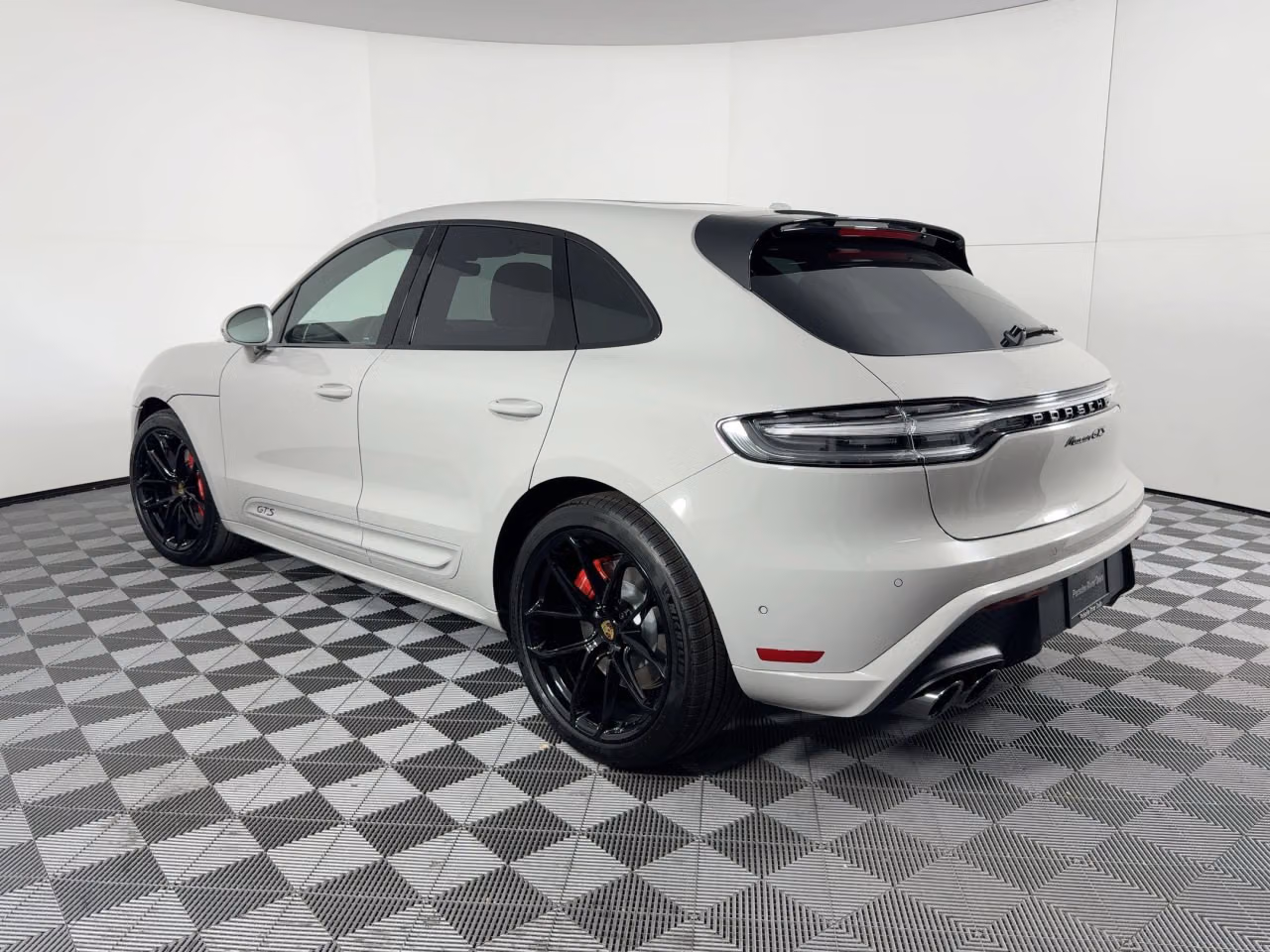 2026 Porsche Macan GTS - Photo 20