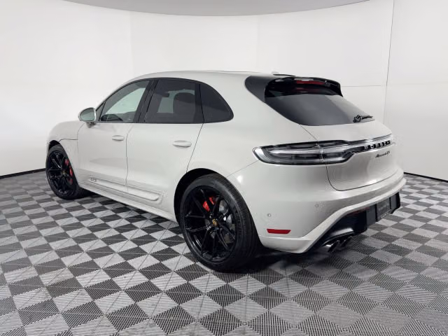 2026 Porsche Macan GTS - Photo 18