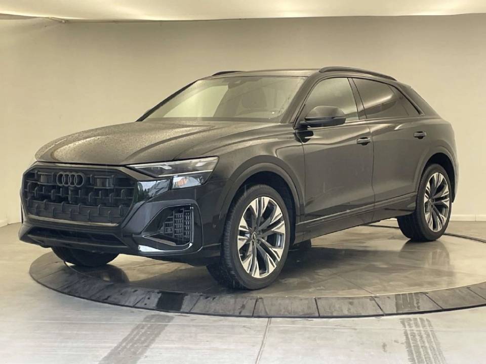 2025 Audi Q8 Premium