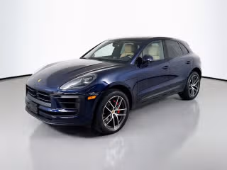 2023 Porsche Macan S's photo