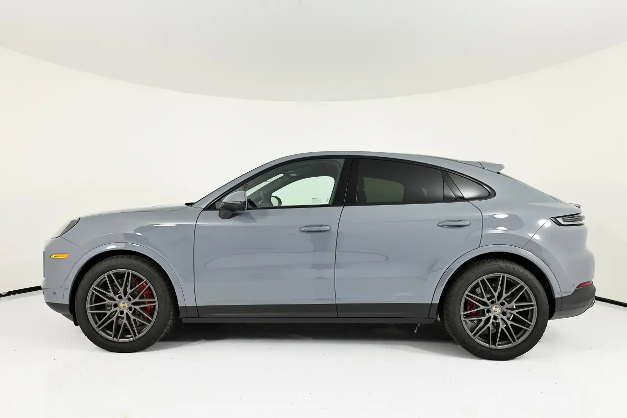 2026 Porsche Cayenne Coup S - Photo 16