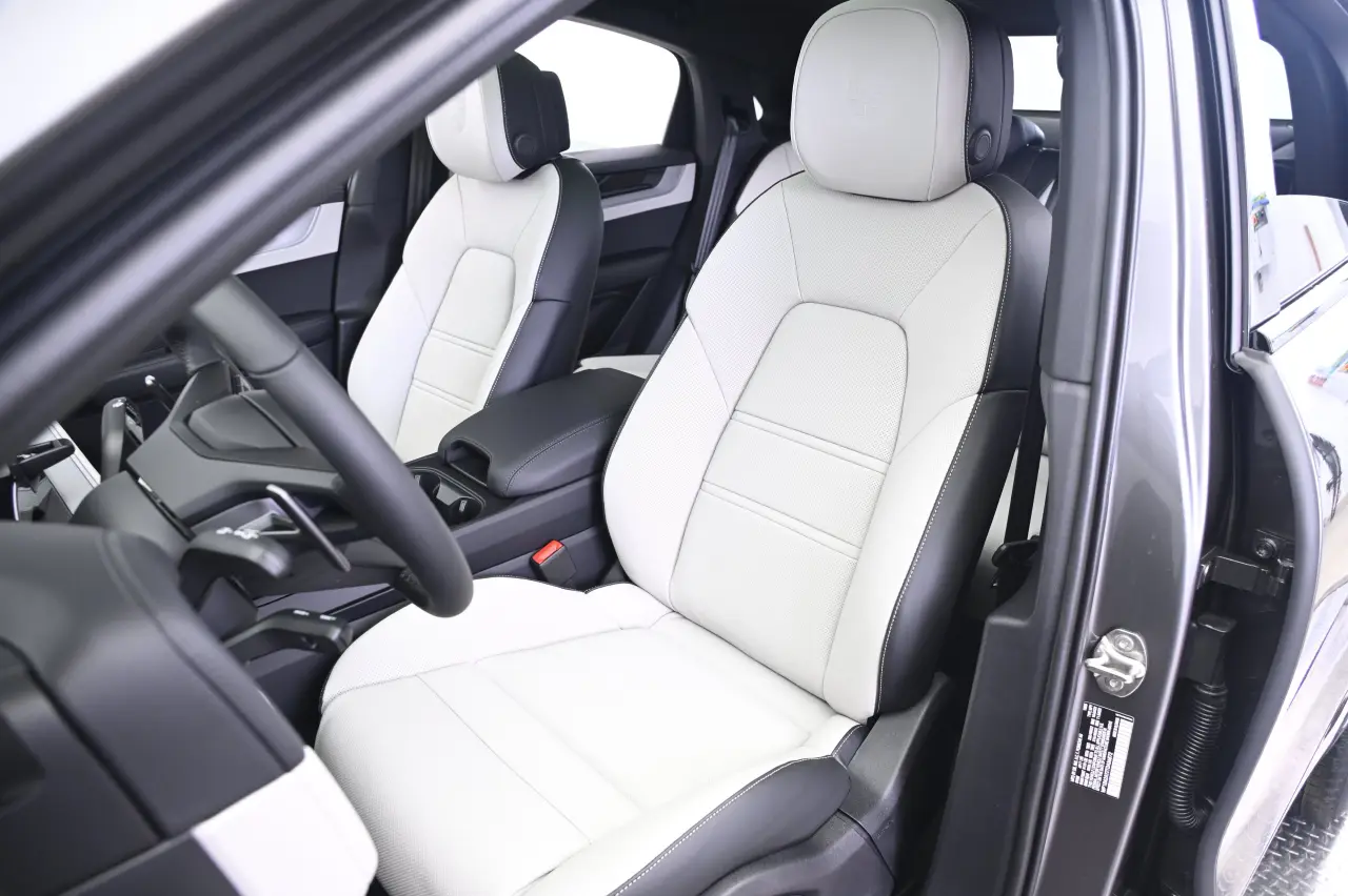 2026 Porsche Cayenne Coupe Base - Photo 40