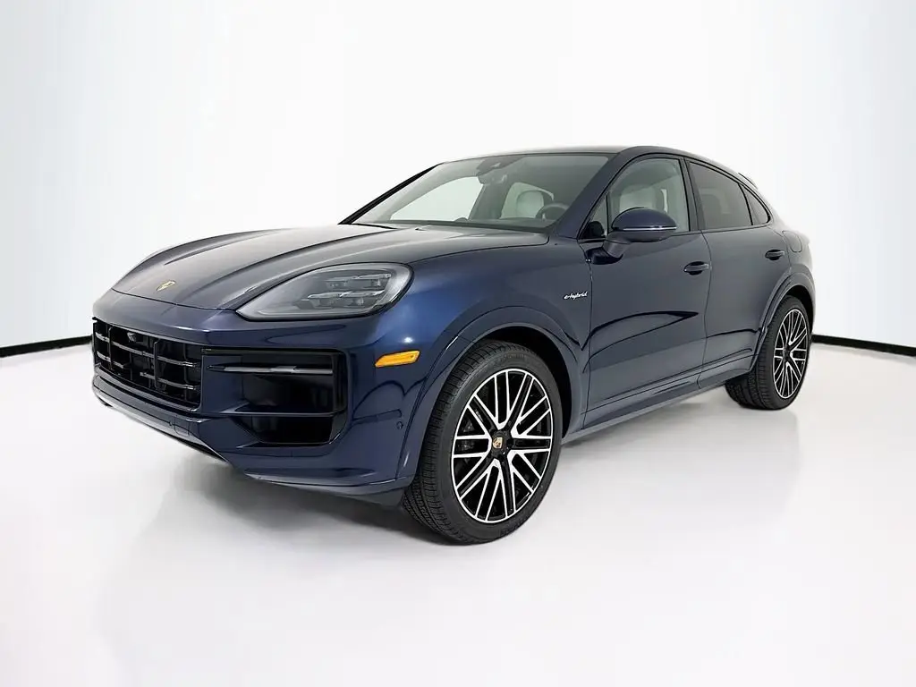 2026 Porsche Cayenne Coup E-Hybrid - Photo 8