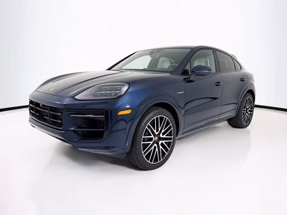 2026 Porsche Cayenne Coup E-Hybrid - Photo 3