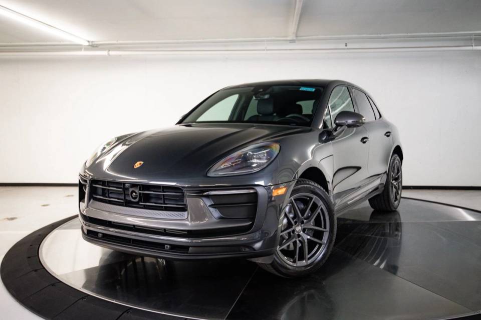 2026 Porsche Macan T