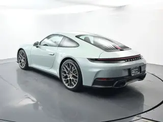 2025 Porsche 911 - Photo 21